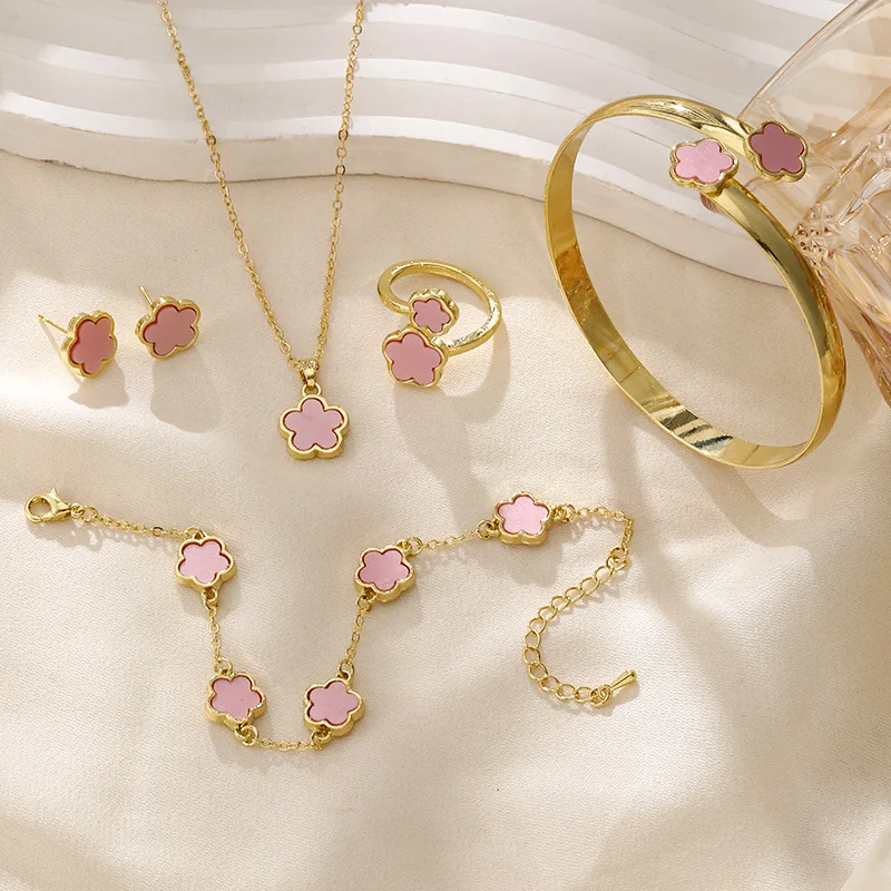 Preorder-5 piece clover