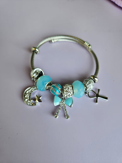 Claires bracelet