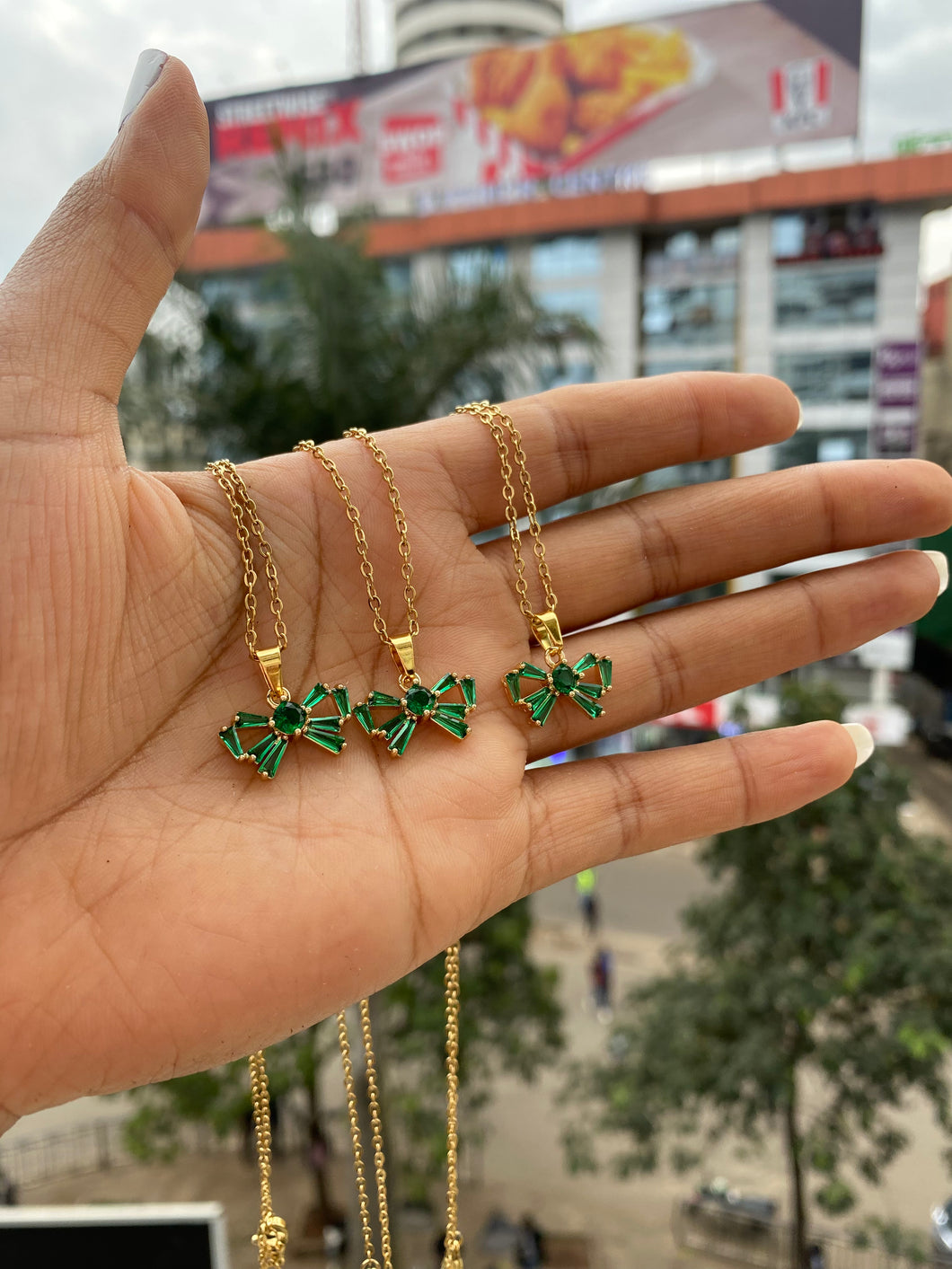 Green bow