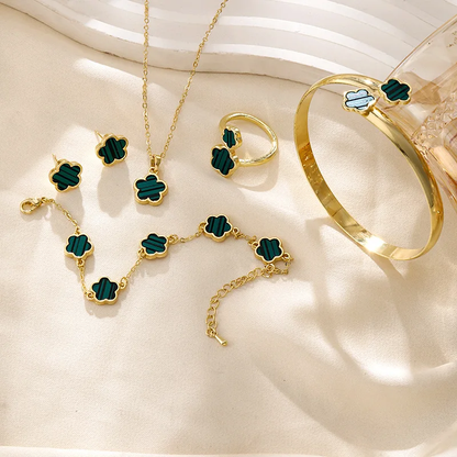 Preorder-5 piece clover